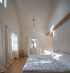 Víkendový dům v Bukovanech od studia SENAA architekti