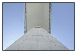 Most svatého Jiří stojí nad Janovem už tři roky. Navrhl ho architekt Renzo Piano jako památník i symbol naděje