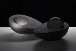 Linda Vránová, urna z taveného čediče