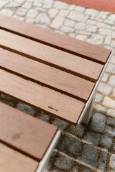 Prostor pro děti a dospělé je protkán různorodými herními prvky a kvalitním mobiliářem od společnosti mmcité.