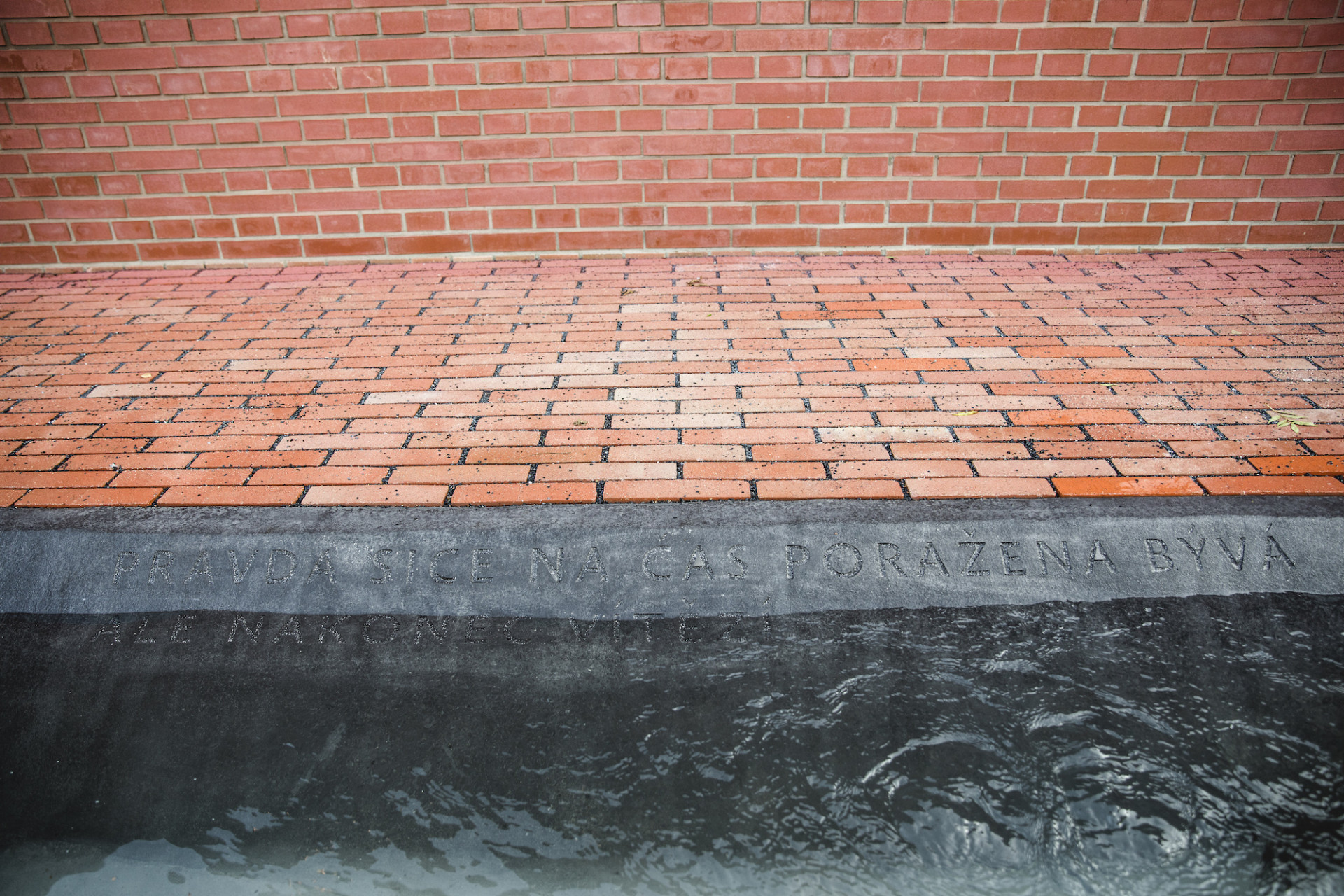 Husův park v Praze-Čakovicích, Land05. Foto: Filip Jandourek