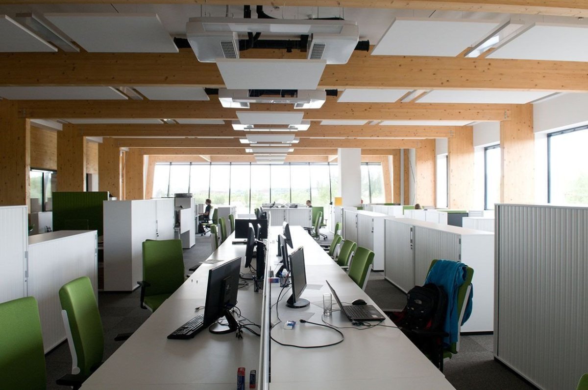 Tomáš Šenberger, Tomáš Med, UNIVERZITNÍ CENTRUM ENERGETICKY EFEKTIVNÍCH BUDOV ČVUT - foto