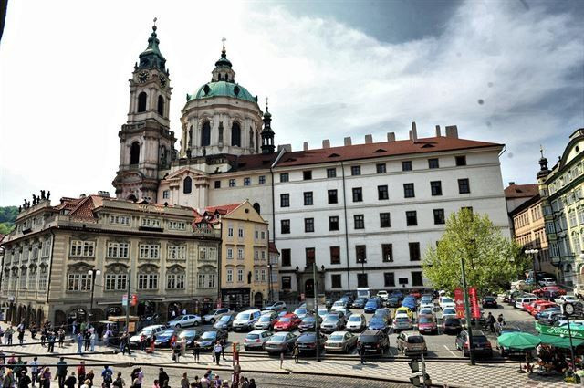 Malostranské náměstí dnes - foto