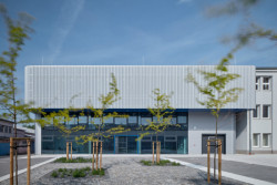 Výrobní a administrativní objekt firmy Pilana Karbid v Hulíně, Ellement architects