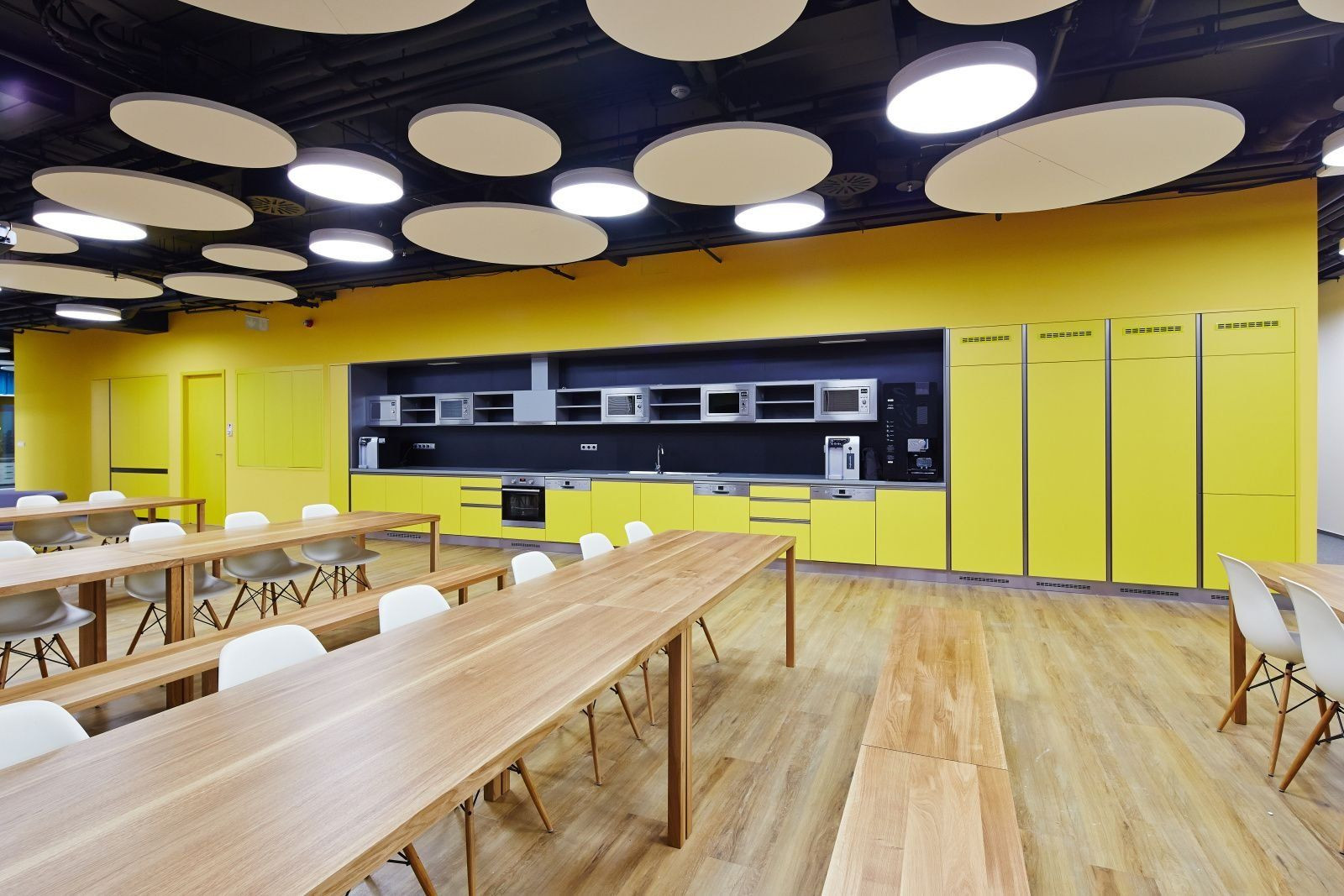 Nové kanceláře Kiwi.com, Kaplan architekti