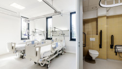 Novostavba II. Interní kliniky a geriatri v Olomouci, Adam Rujbr Architects