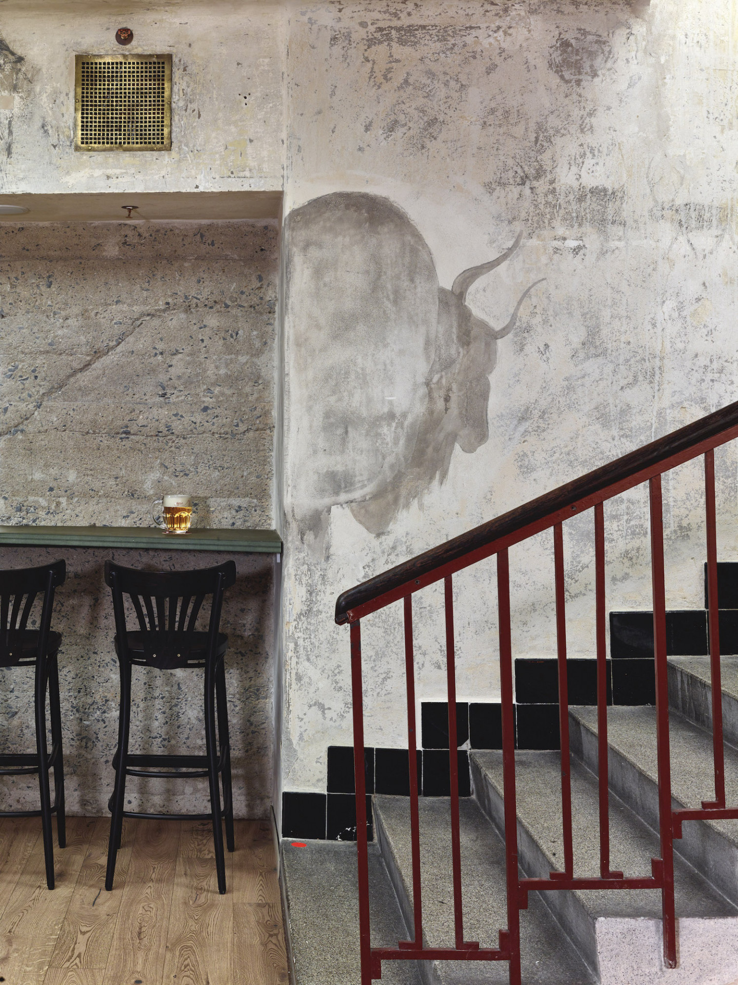 Restaurace Červený jelen v Praze, FIALA+NEMEC, prostory původního trezoru