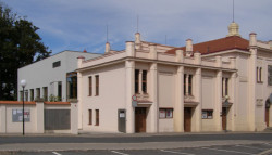 Dostavba Dusíkova divadla v Čáslavi