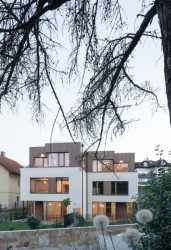 Brněnští architekti z ateliéru SENAA zrealizovali viladům v Praze