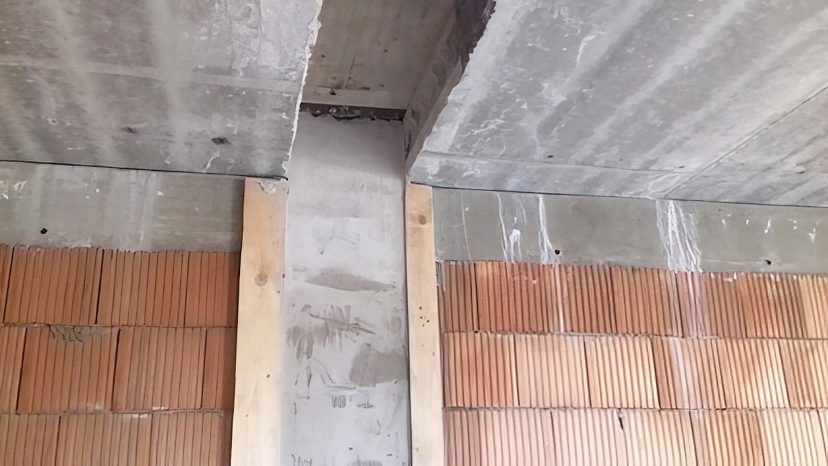 Instalační šachta - omítnutá část akustické stěny