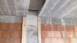 Instalační šachta - omítnutá část akustické stěny