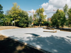 Volnočasový areál v Praze v Čakovicích, U / U Studio.