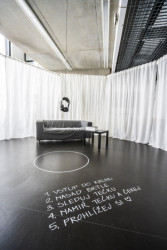 Na fakultě architektury ČVUT v Praze probíhá výstava ateliérových prací. Navštívit ji je možné do 7. února 2025.