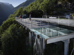 3RW Arkitekter, Vyhlídka Ørnesvingen. Lokace: NTR, Geiranger-Trollstigen 2006 - foto
