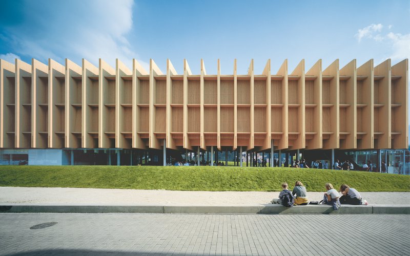 Český pavilon EXPA pojatý jako dřevostavba (Pavilon České republiky na EXPO 2000; Chalupa architekti a partneři)