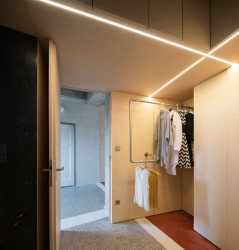 PROGRES ARCHITEKTI - Byt + byt: V interiéru najdeme řadu atypických prvků vyrobených na míru