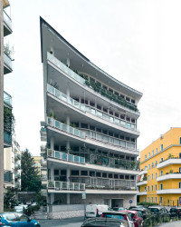 Ugo Luccichenti - Palazzina La Nave, 1949-1950. Ulice: via Fratelli Ruspoli 10