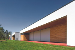 Mateřská škola Doubek v Pardubicích, Med Pavlík architekti: Každý z pavilonů obsahuje jednu hernu