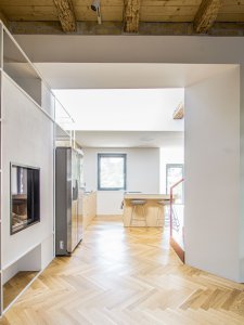 Architekt Marián Gombarček navrhl rekonstrukci rodinného domu v Bratislavě