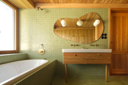 Koupelna (Dům Na větru, A1 architects)