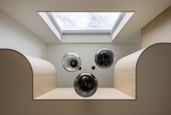 Do brněnské vily se povedlo vnést moderní interiér, aniž by utrpěla historická hodnota. (Rekonstrukce prvorepublikové vily v Brně, Atel!er )