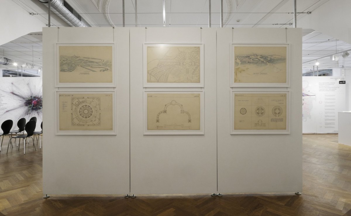 Expozice výstavy Ideální Velká/ Malá Praha, 1919/ 2019 v Galerii Lucerna.