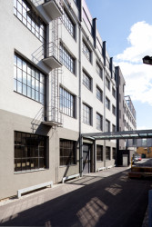 Caraa, Přestavba a dostavba továrního areálu AF BKK, s.r.o., foto