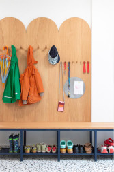 Autorské zařízení předsíně (Interiér domu v Lysolajích, Amulet architekti)