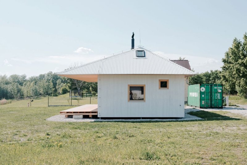 JRKVC, VOJ / Dom pri jazere – foto