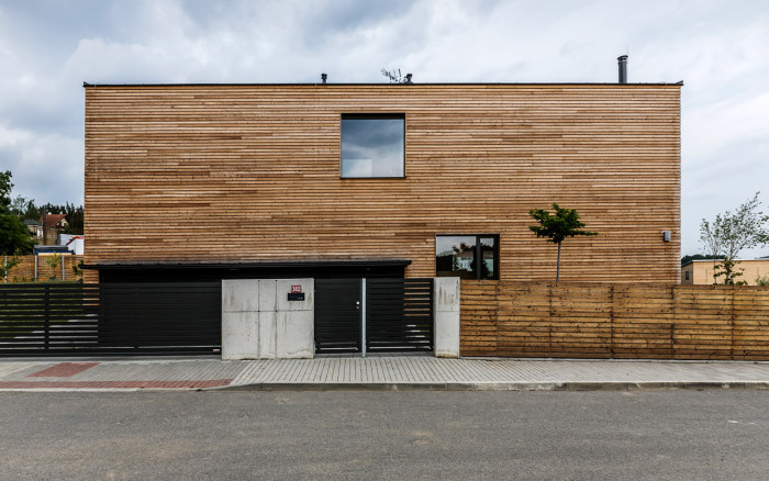 Rodinný dům v Chrustenicích, Refuel works / Zbyněk Ryška, Jan Skoupý