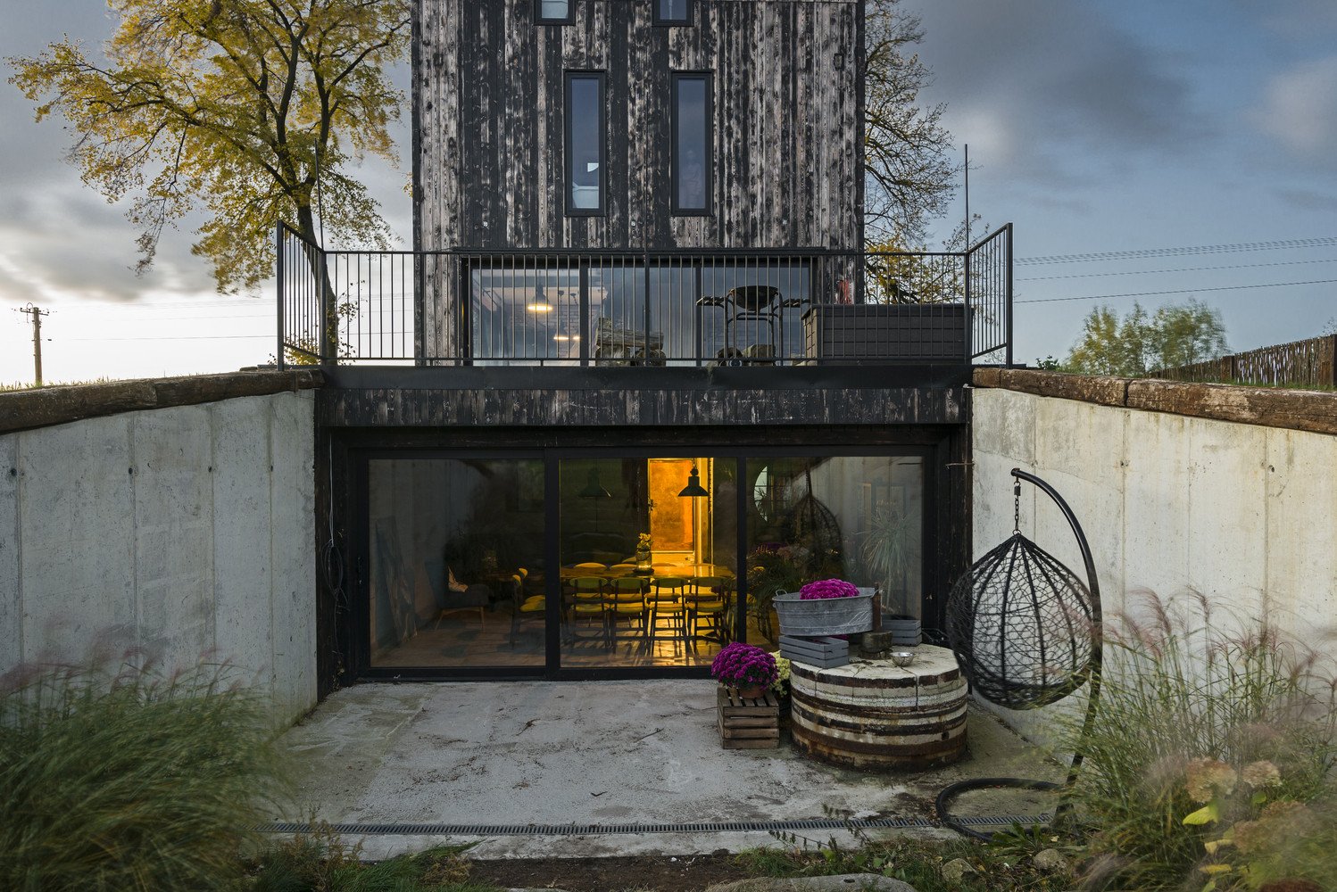 o4 architekci zrekonstruovali starý větrný mlýn v polském Lubartówě