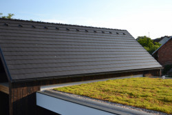 2. místo - Šikmá a plochá střecha v Nezbavěticích.