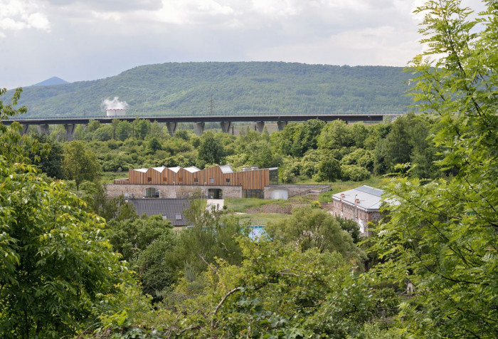 3+1 architekti, Revitalizace hospodářského dvora JACER, konírna – foto