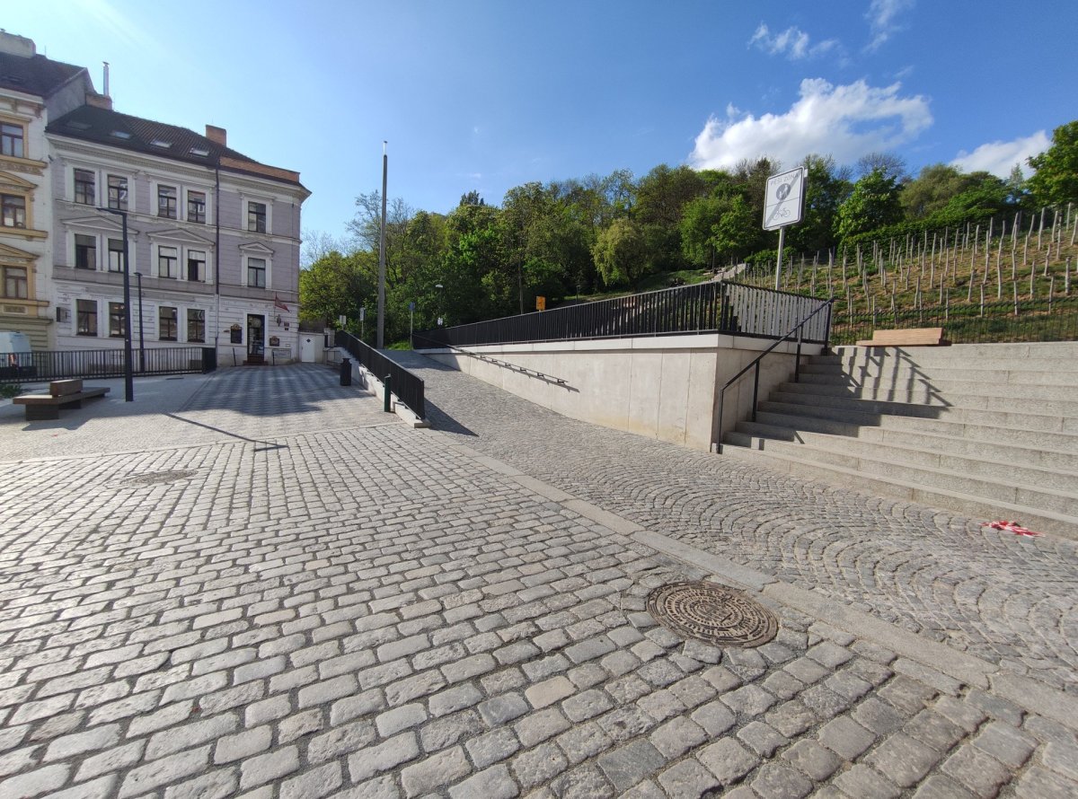 Pohled na schody - realizace