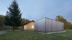 Sociální bydlení Sananim v Heřmani od architekta Jakuba Našince