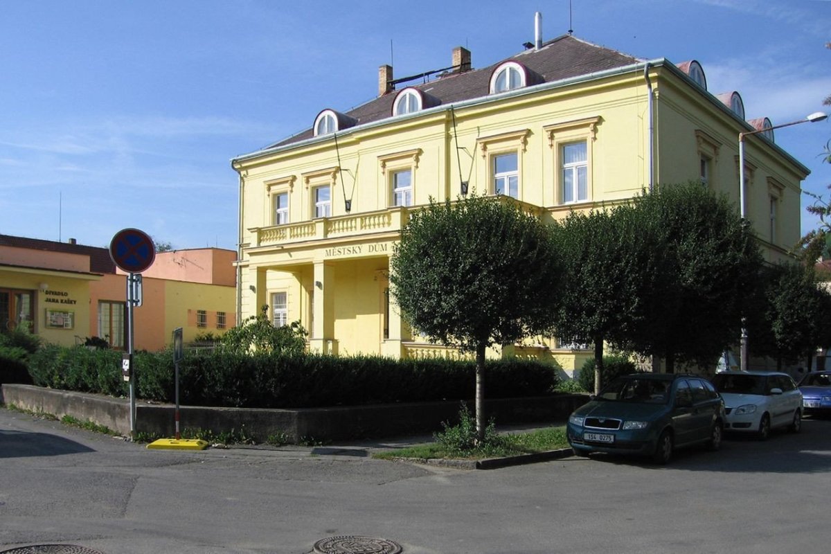 FAM Architekti, Revitalizace předprostoru Městského domu a Divadla J. Kašky, původní stav – foto
