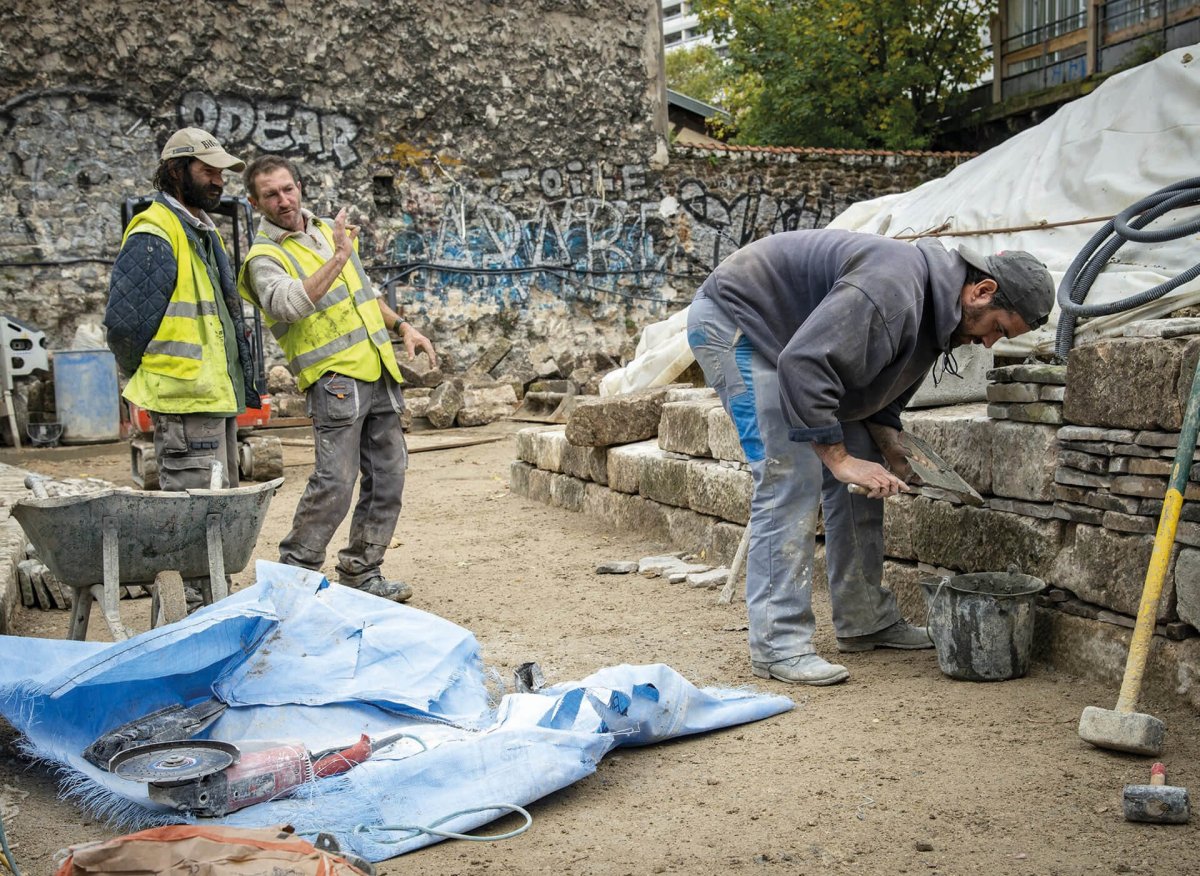 Komunitní ekologické centrum v Paříži od Grand Huit a Mélanie Drevet