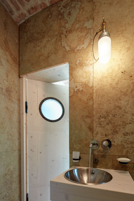 Hide in City, Martin Kožnar