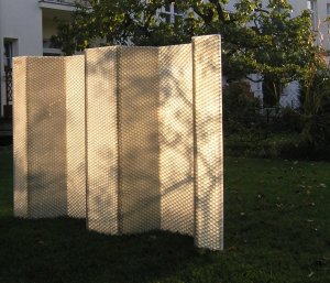 Dům - zahrada v Dolních Chabrech, vzorek materiálu pro fasádu, Šépka architekti,