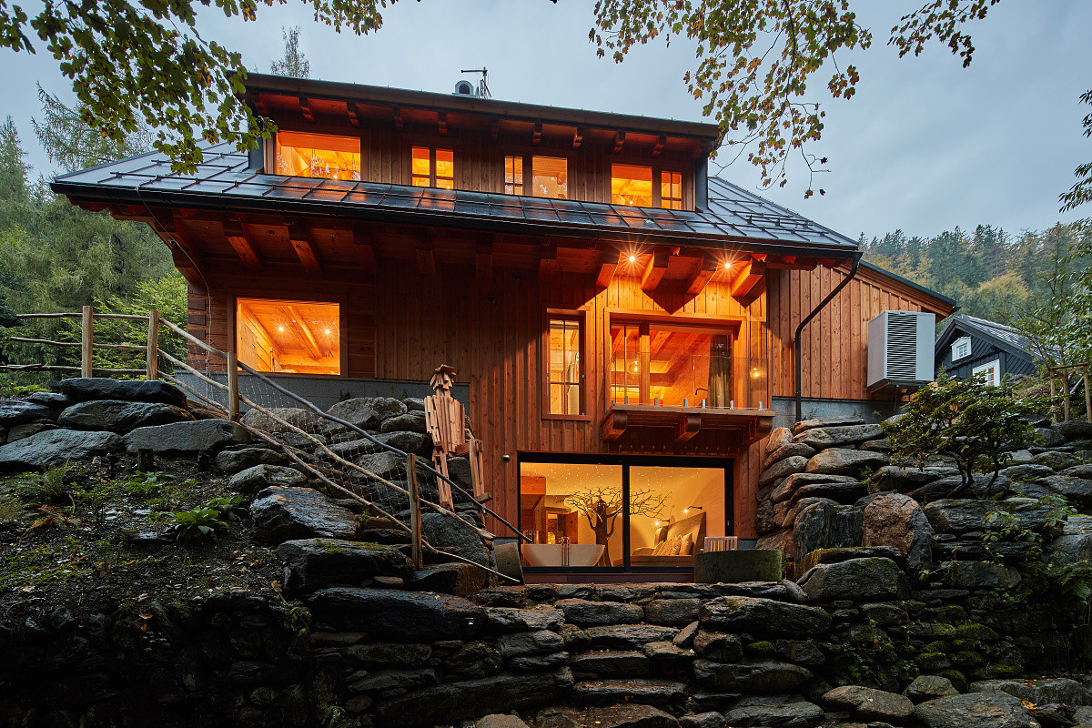 Brusírna stojí hned u potoka. 