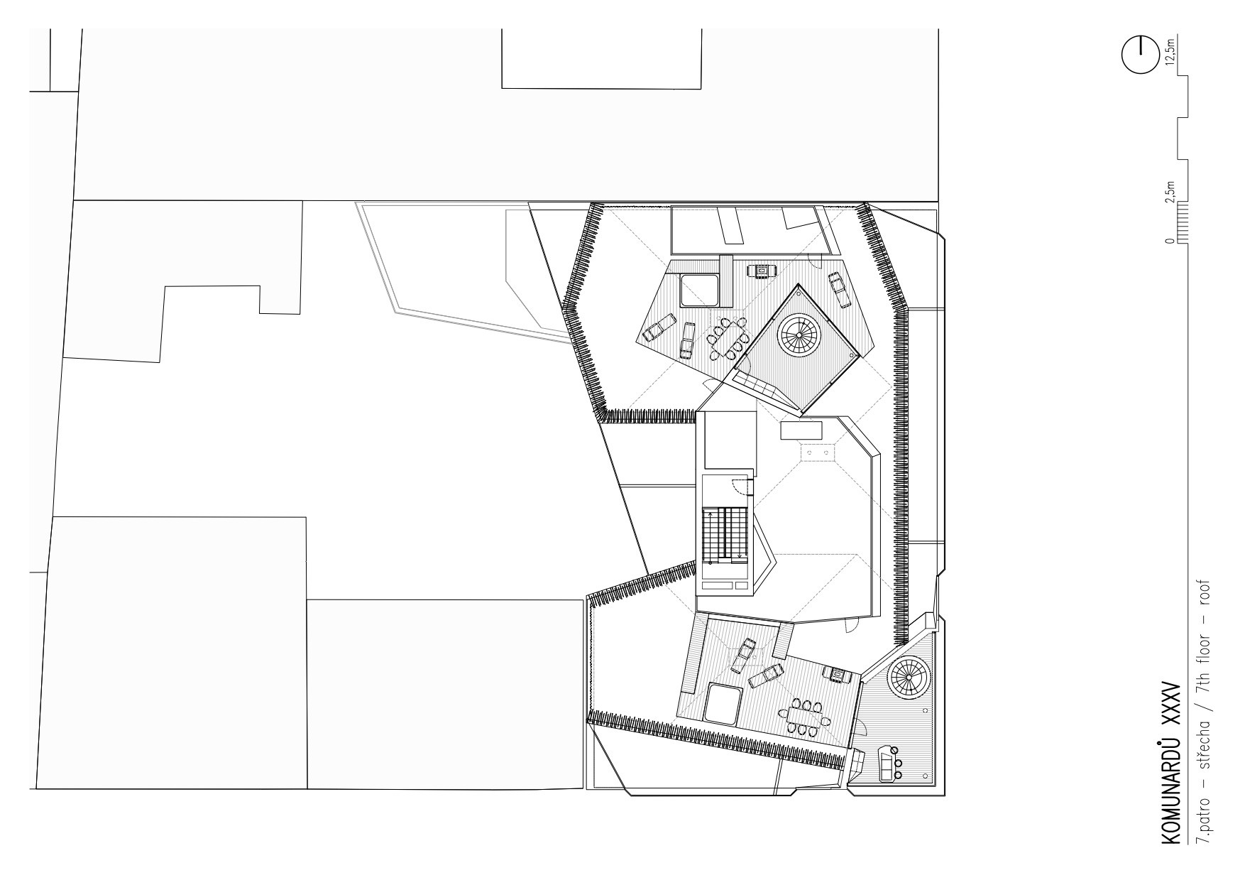 Komunardů XXXV, FIALA+NEMEC, půdorys 8NP, střecha