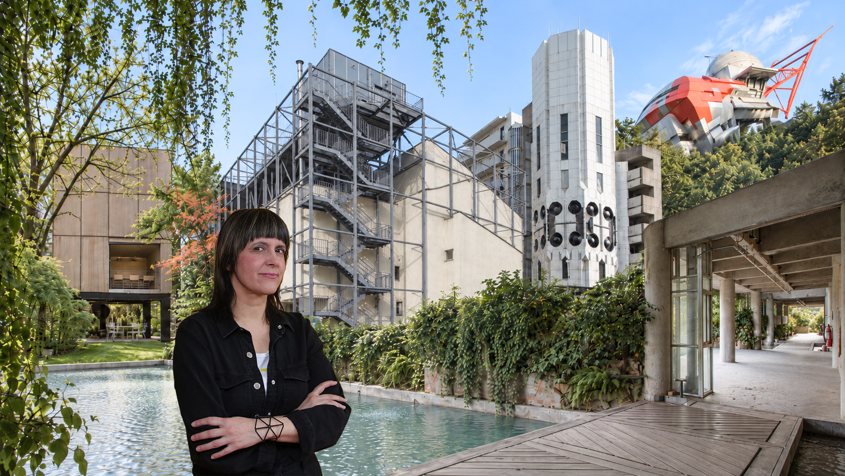 Výstava postmoderní architektury i slovenská anticena. Co ještě je v koláži?