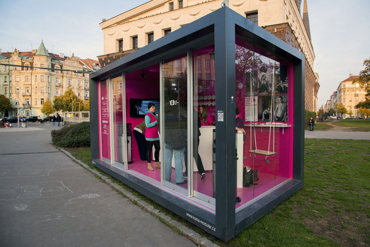 City Moduly KOMA v rámci kapmaně 'Ostře sledovaná prsa' - foto