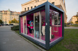 City Moduly KOMA v rámci kapmaně 'Ostře sledovaná prsa' - foto