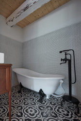 Rekonstrukce hostince Na Lisu v Brzánkách, Jan Veisser: Některé mají oddělené koupelny