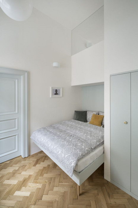 Rekonstrukce činžovního bytu s pavlačí, No Architects