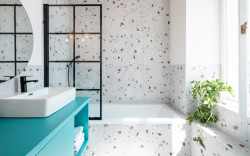 Garsonka "U Výstaviště" v Praze-Holešovicích, DesignPro: Do koupelny se vešla i  vana na plnohodnotné koupání