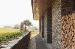 ov-a, Dům u Železného Brodu – foto