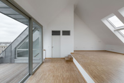 Rekonstrukce vily Heike; Christof Schubert Architekten: Poslední podlaží proměnili autoři rekonstrukce v mezonet