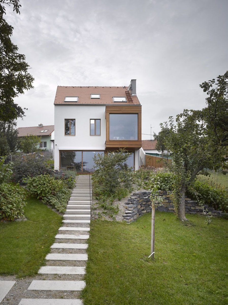 Jaroušek Rochová architekti, RD v Brně-Žebětíně - foto